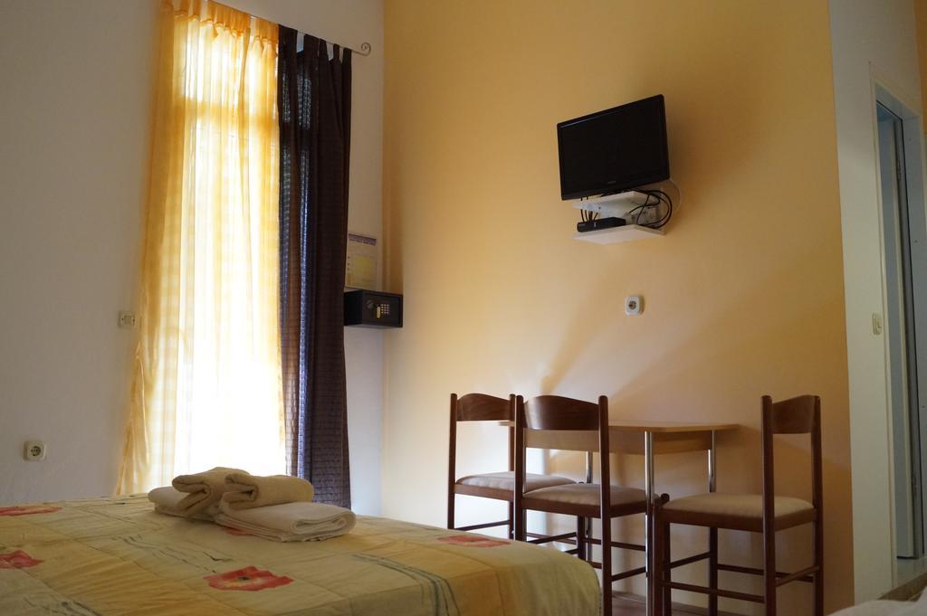 Studio Apartments Marija With Private Parking Makarska Dış mekan fotoğraf