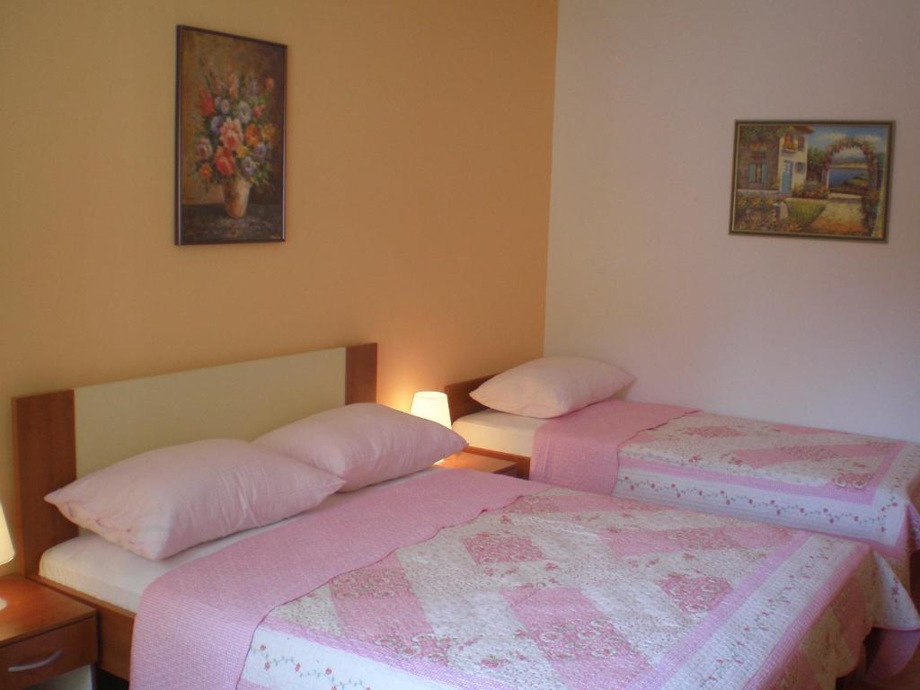 Studio Apartments Marija With Private Parking Makarska Oda fotoğraf