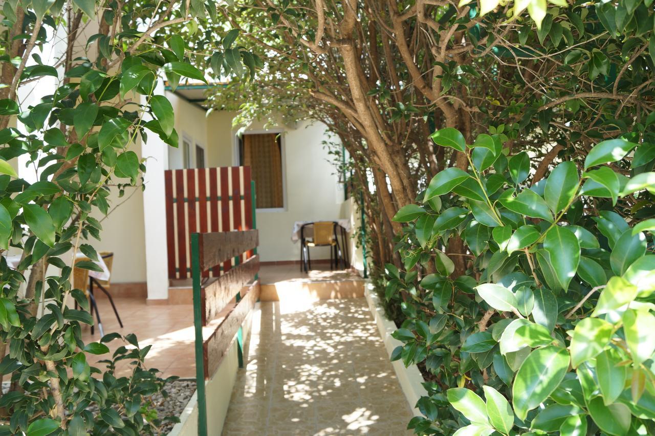Studio Apartments Marija With Private Parking Makarska Dış mekan fotoğraf