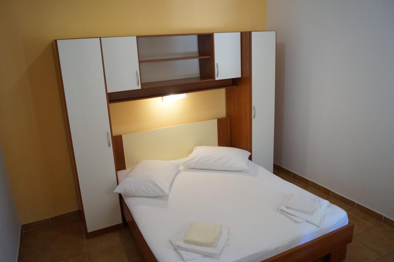 Studio Apartments Marija With Private Parking Makarska Dış mekan fotoğraf